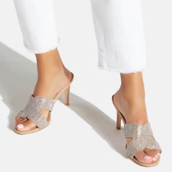 Lowri Rhinestone Strap Sandal Size 7 NWTs